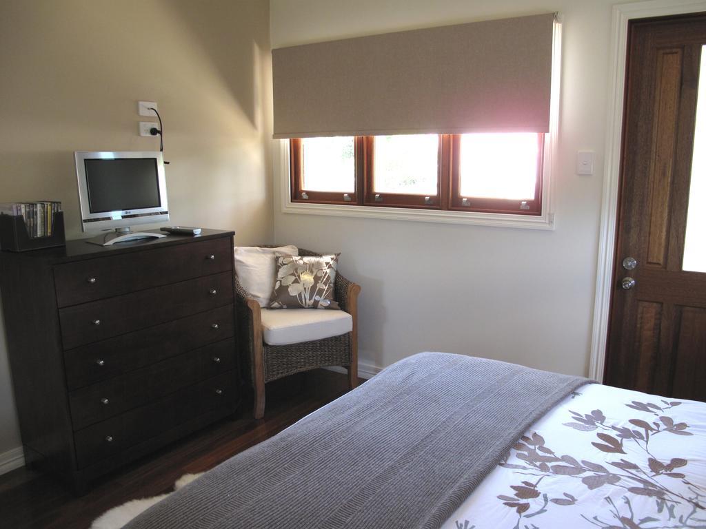 Jacaranda Creek Farmstay & B&B Sunshine Coast Kamer foto