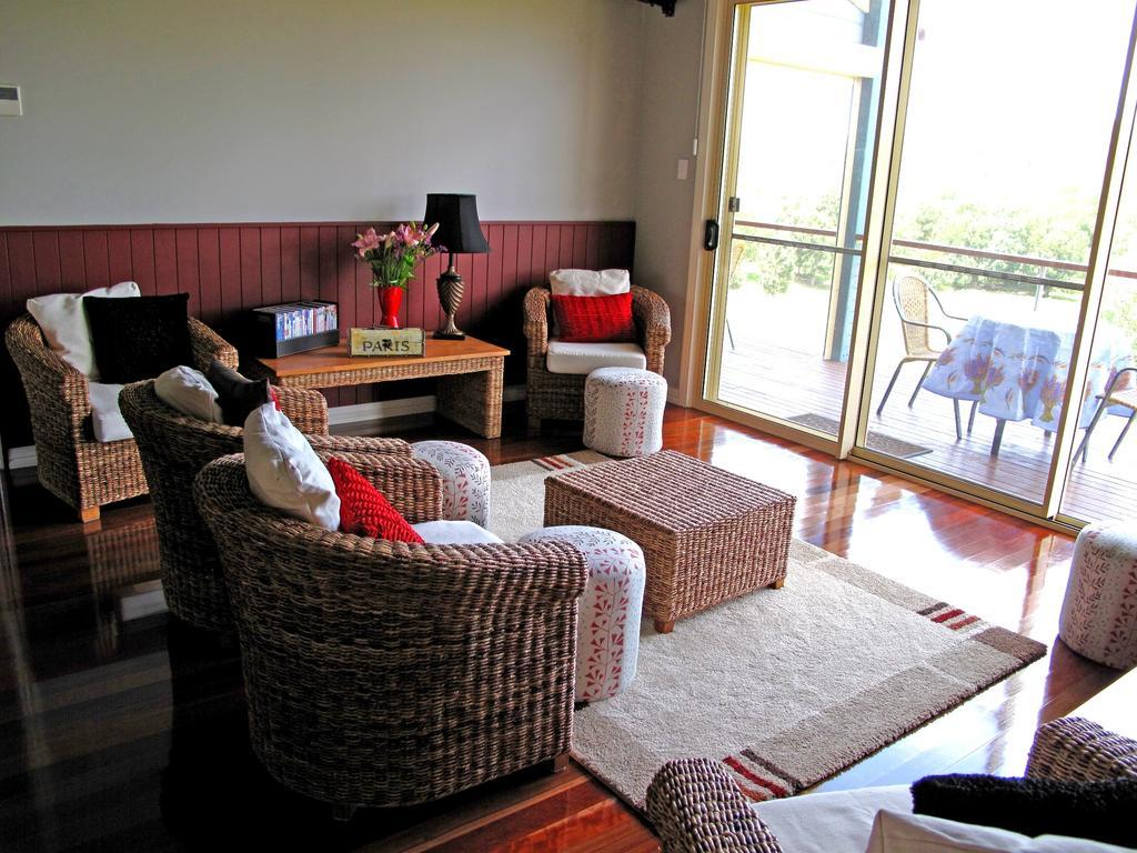 Jacaranda Creek Farmstay & B&B Sunshine Coast Kamer foto