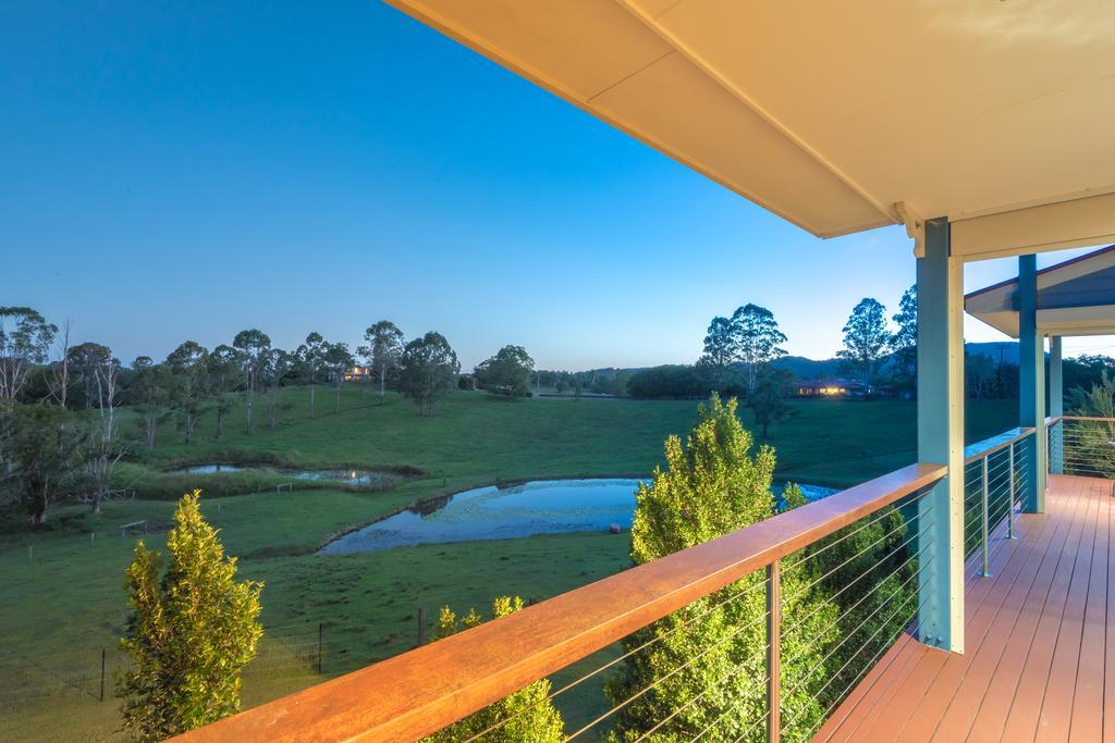 Jacaranda Creek Farmstay & B&B Sunshine Coast Buitenkant foto